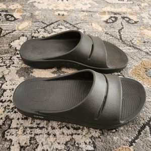 Oofos Recovery Slides, unisex/men's 7/,women's 9